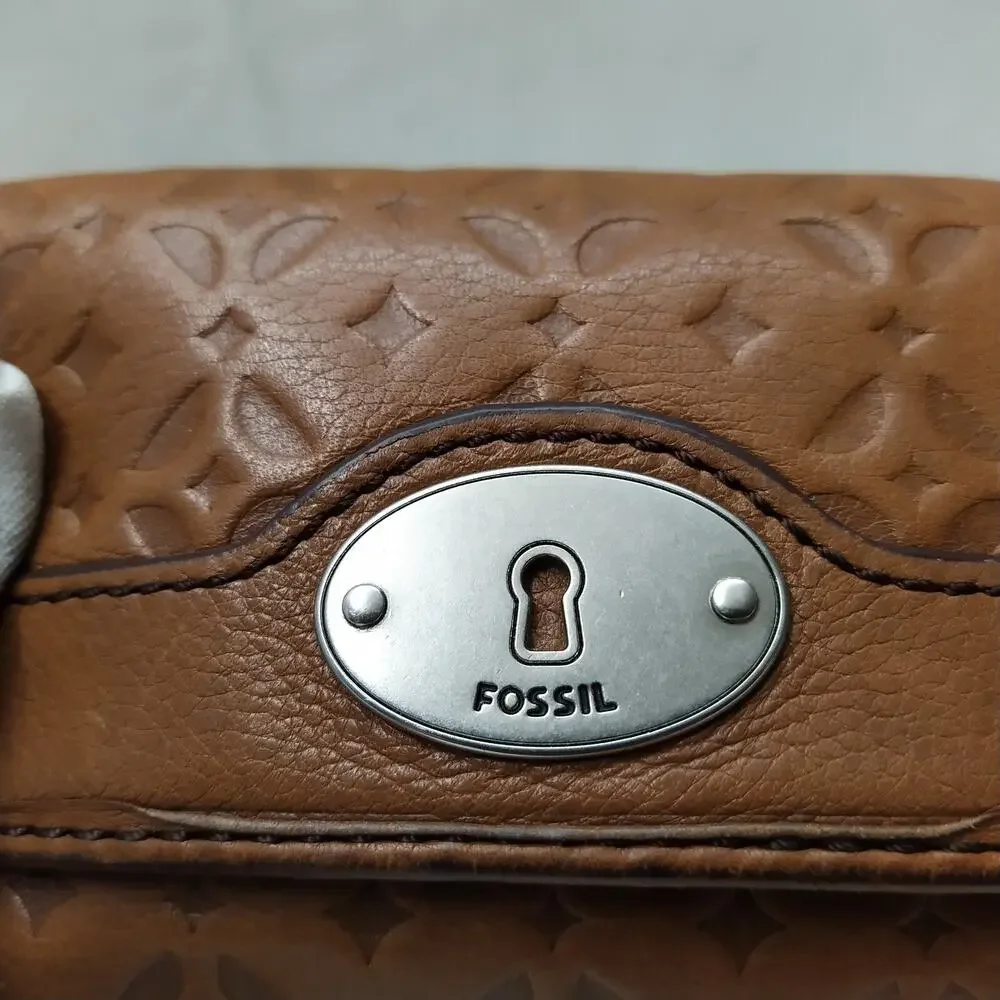 Fossil Brown Leather Credit Card ID Window Trifold Wallet